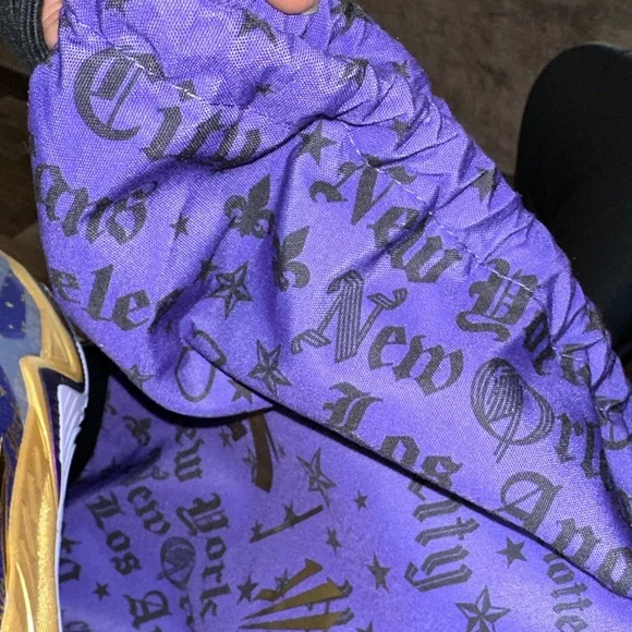 Men Blue and Gold Basketball Shoes - Picture 6 of 7